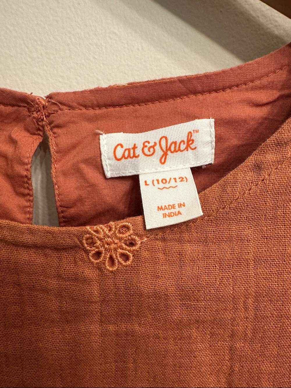 Cat & Jack Eyelet 100% Cotton Flutter Top - Picture 4 of 5